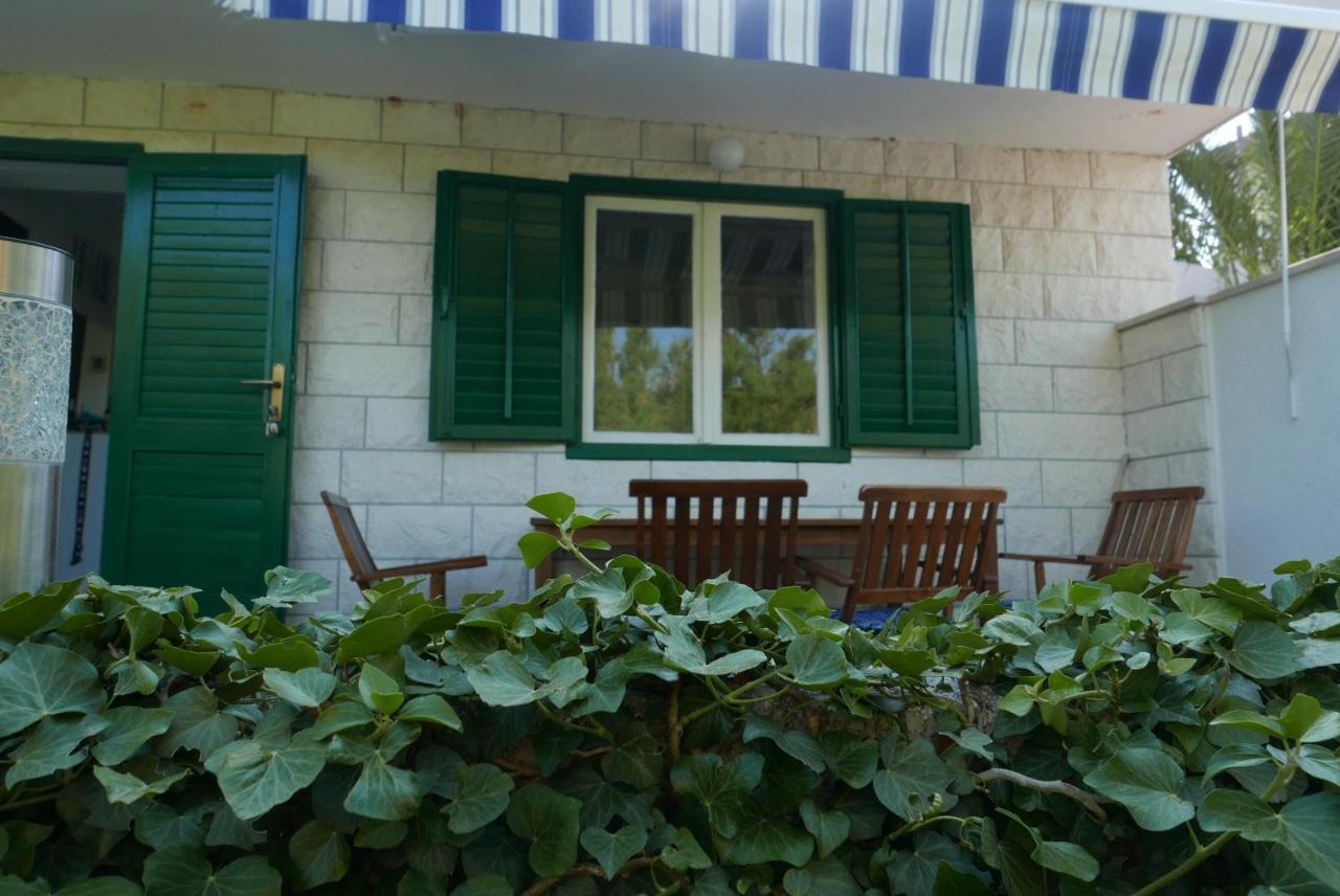 Vacation House "Pave" Povlja  Ngoại thất bức ảnh
