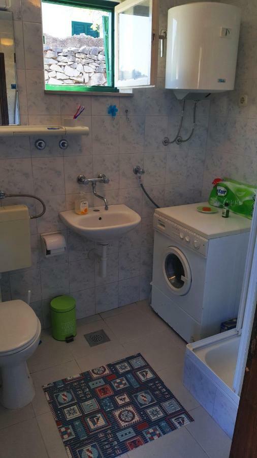 Vacation House "Pave" Povlja  Ngoại thất bức ảnh